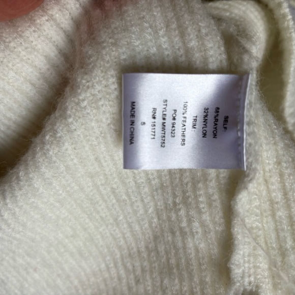 Le Lis Cream Sweater with Feather Details - Picture 6 of 6